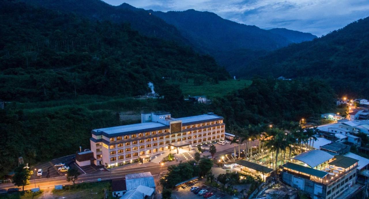 Dong Tair Spa Hotel Wenquan Exterior photo